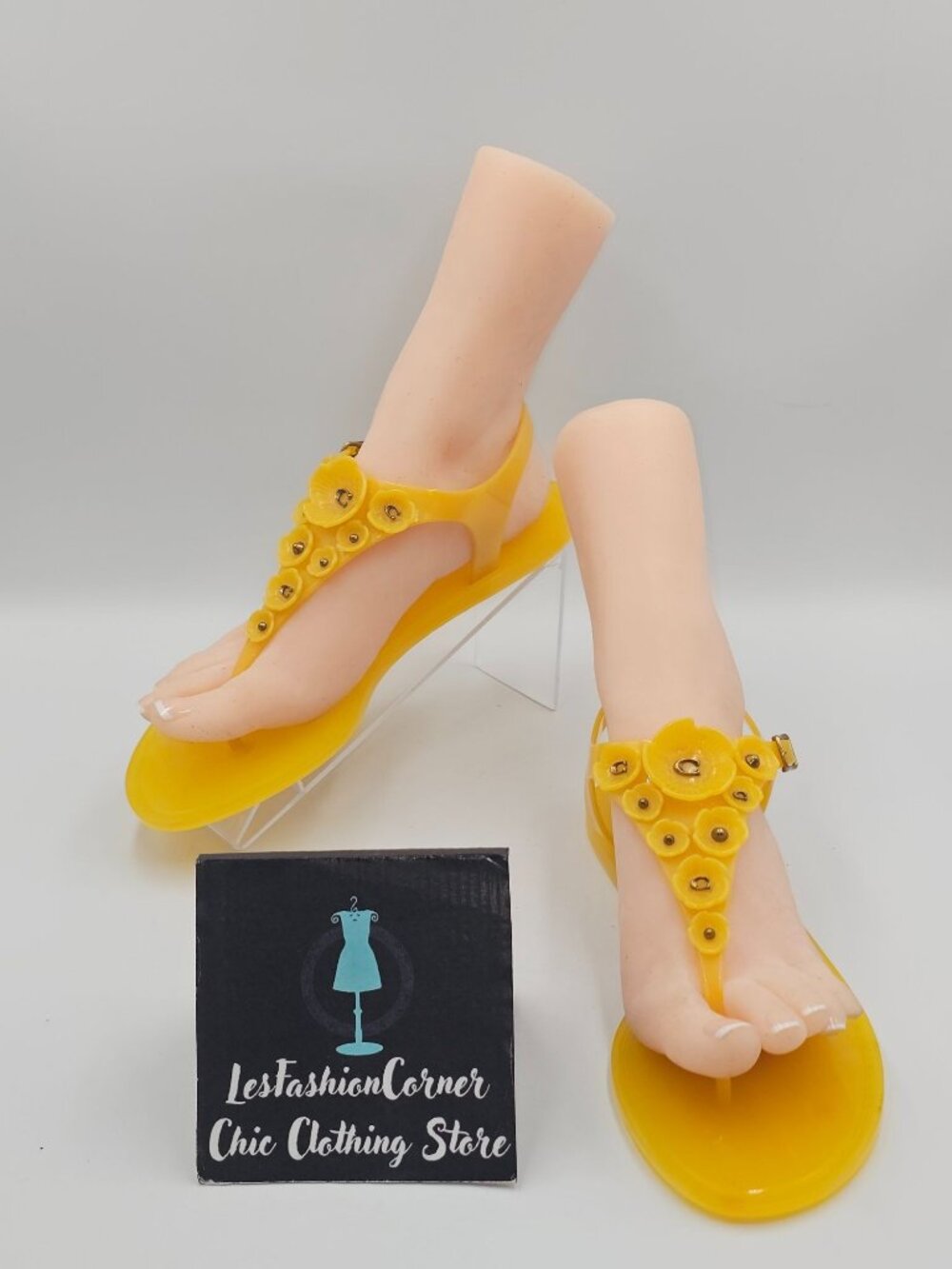 NWOB Coach Womens Yellow Tea Rose Jelly Floral Accents T-strap Sandals Sz 8 3764